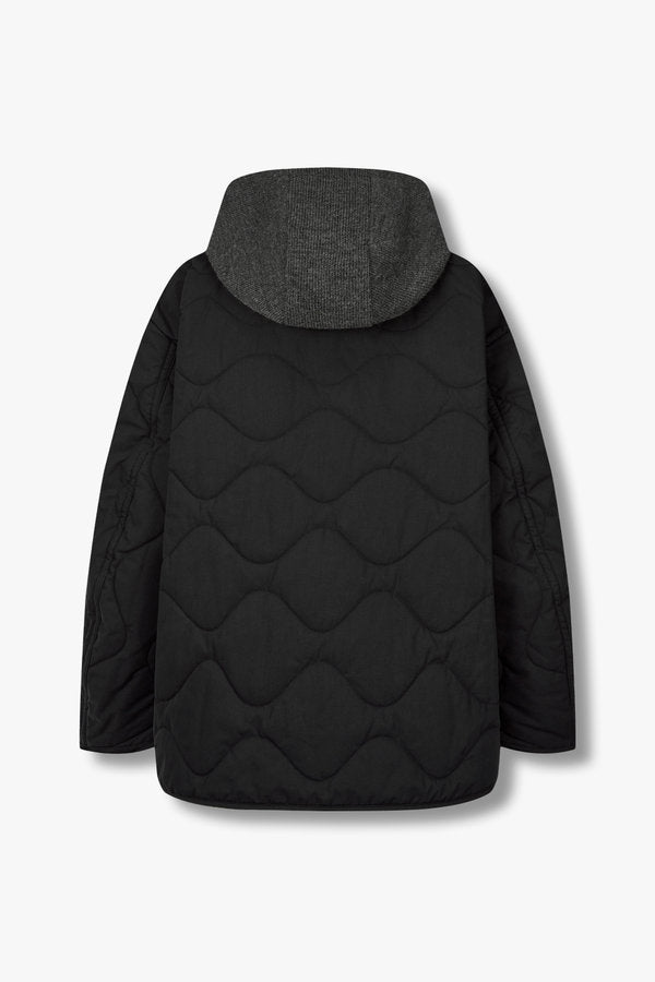 
                  
                    STUDIO TOMBOY Detachable Hood Quilted Jumper
                  
                