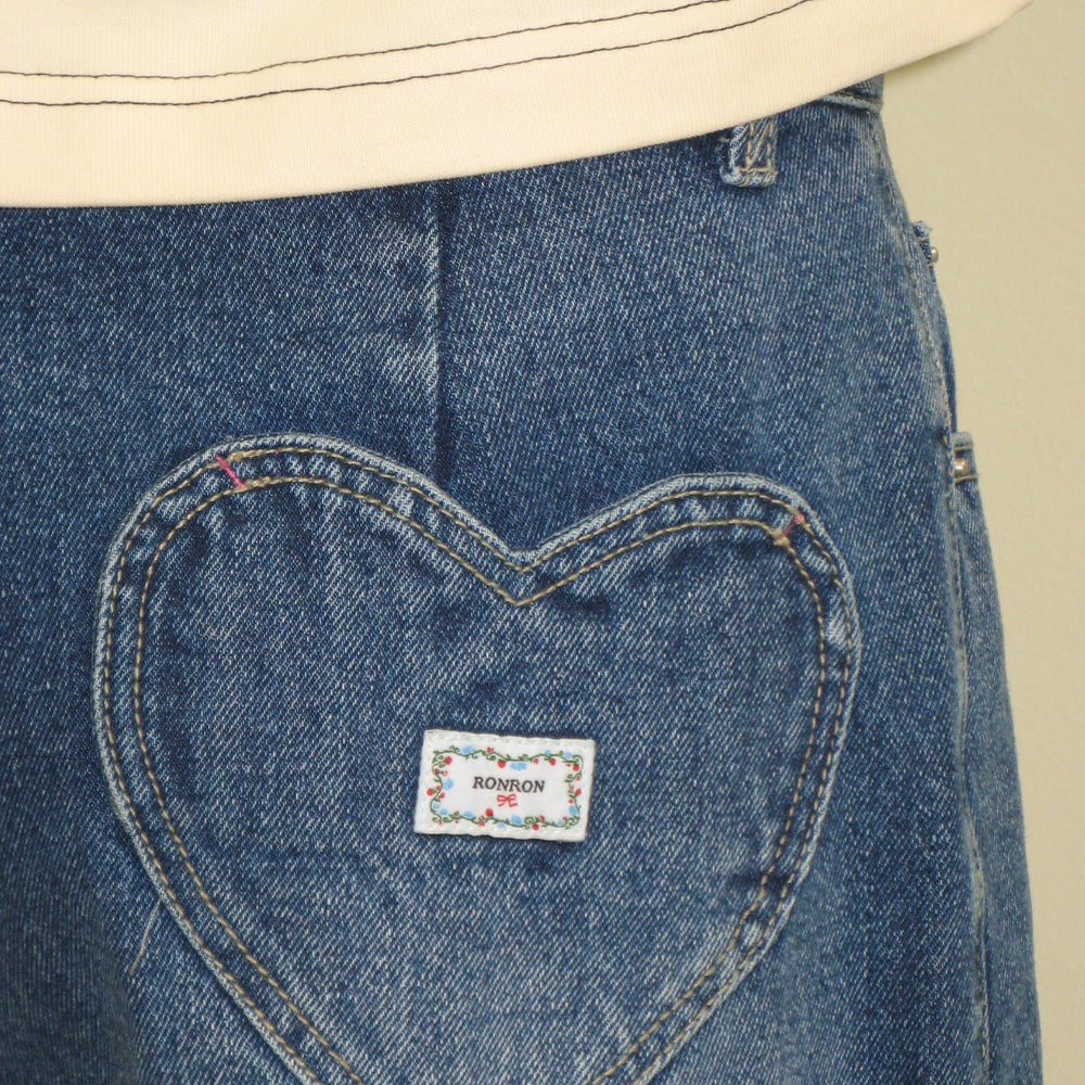 
                  
                    RONRON BACK HEART STITCH POCKET DENIM PANTS MEDIUM BLUE
                  
                