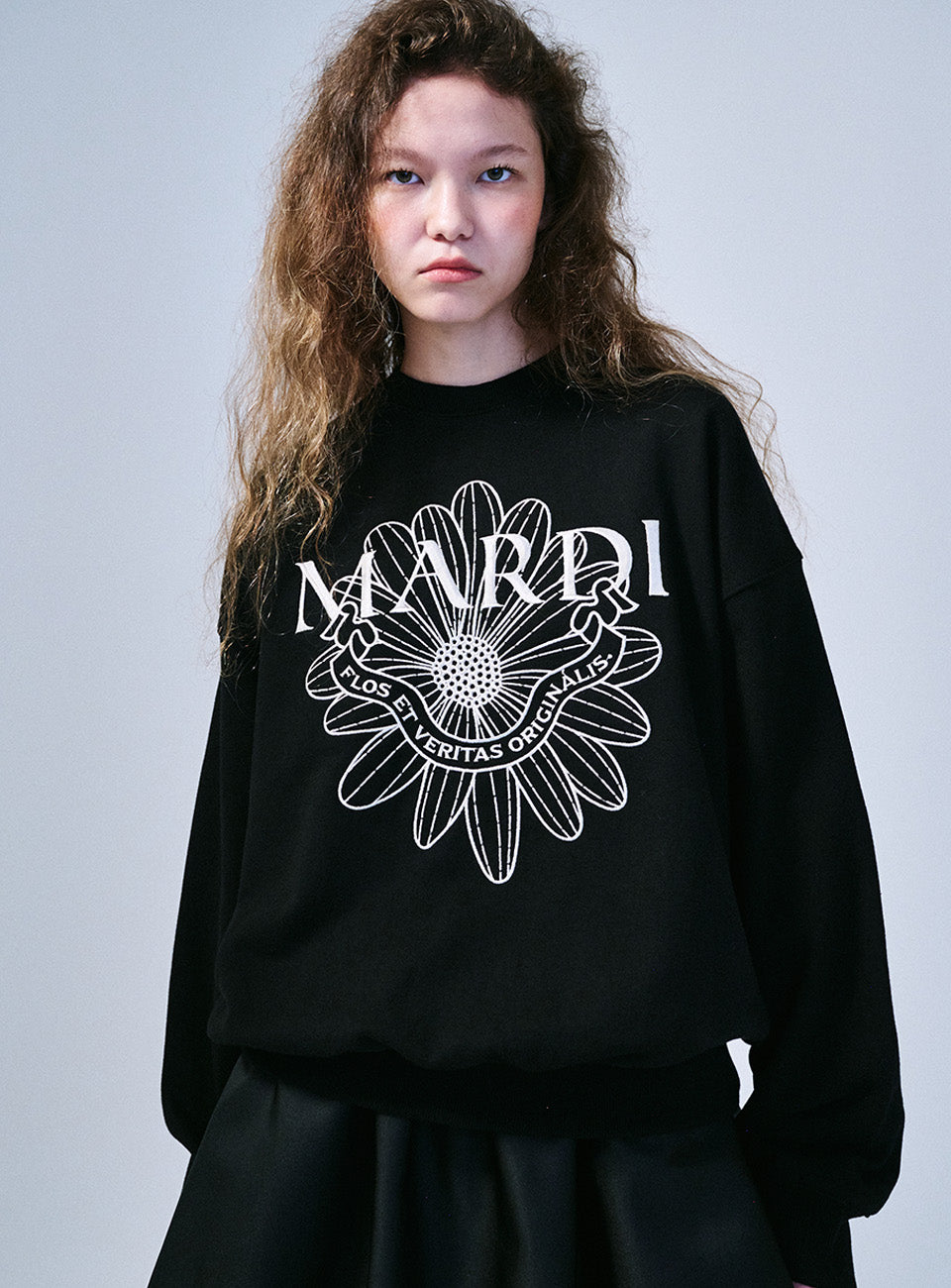 MARDI SWEATSHIRT FLOWERMARDI ALUMNI NEEDLEWORK_BLACK IVORY