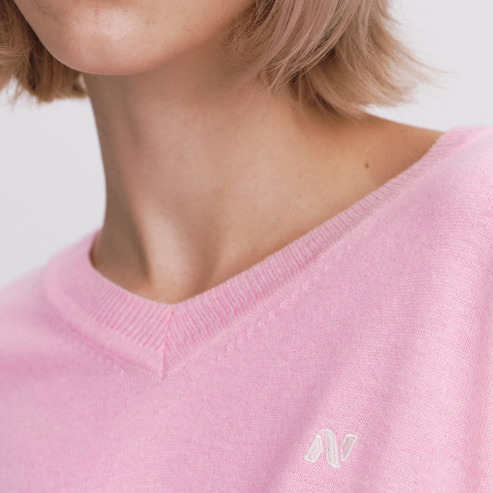 
                  
                    NOIRNINE UNISEX N V-Neck Knit PINK
                  
                