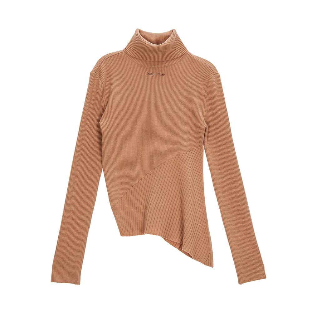 
                  
                    MATIN KIM TURTLE NECK UNBALANCE KNIT PULLOVER IN BEIGE
                  
                