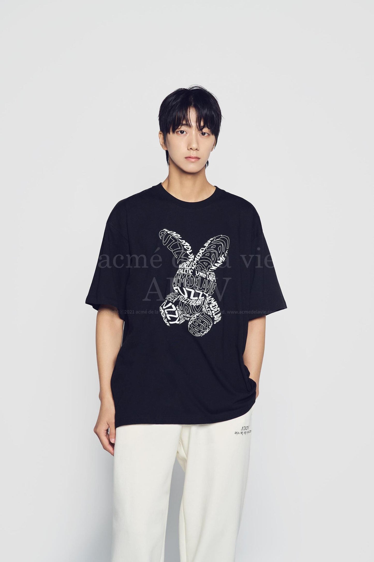 ADLV LETTERING RABBIT SHORT SLEEVE T-SHIRT BLACK