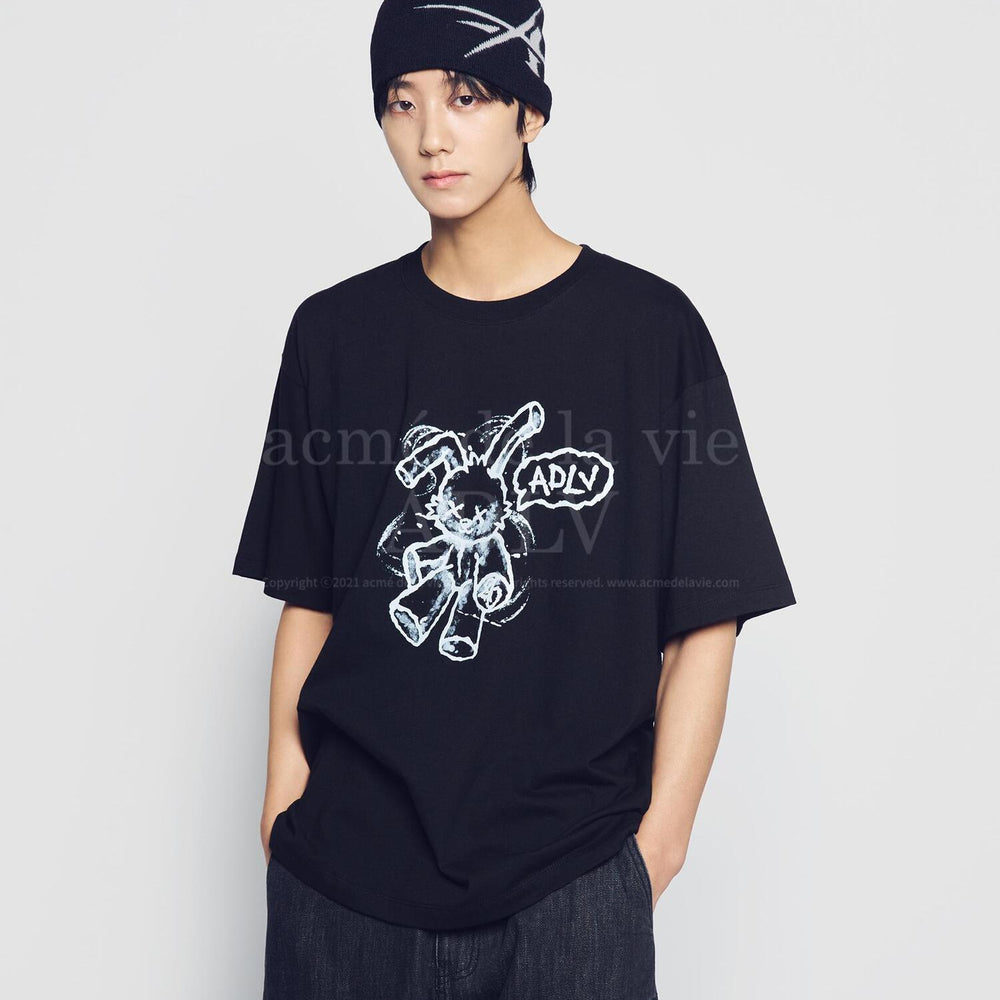 
                  
                    ADLV HANDSKETCH RABBIT SHORT SLEEVE T-SHIRT BLACK
                  
                