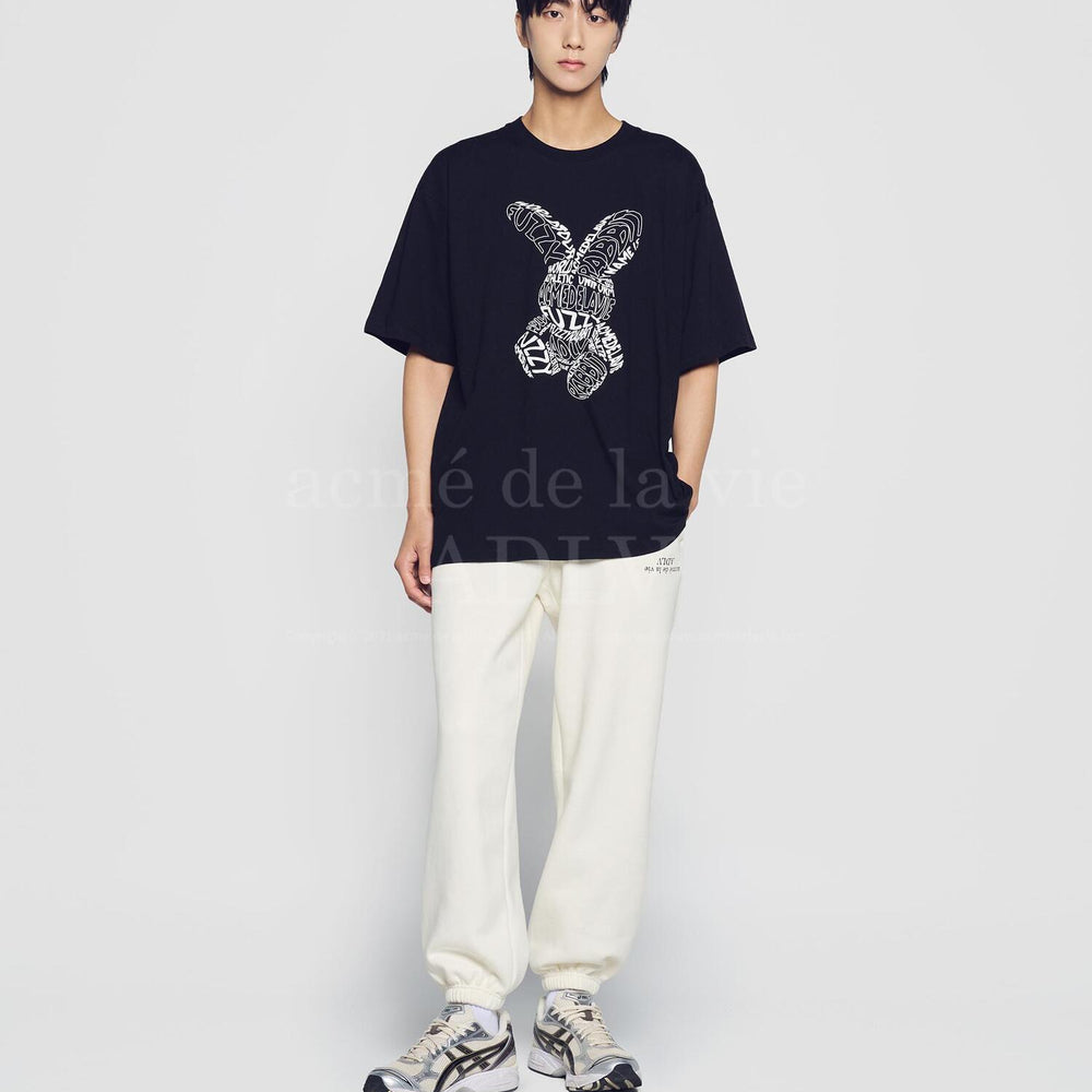 
                  
                    ADLV LETTERING RABBIT SHORT SLEEVE T-SHIRT BLACK
                  
                