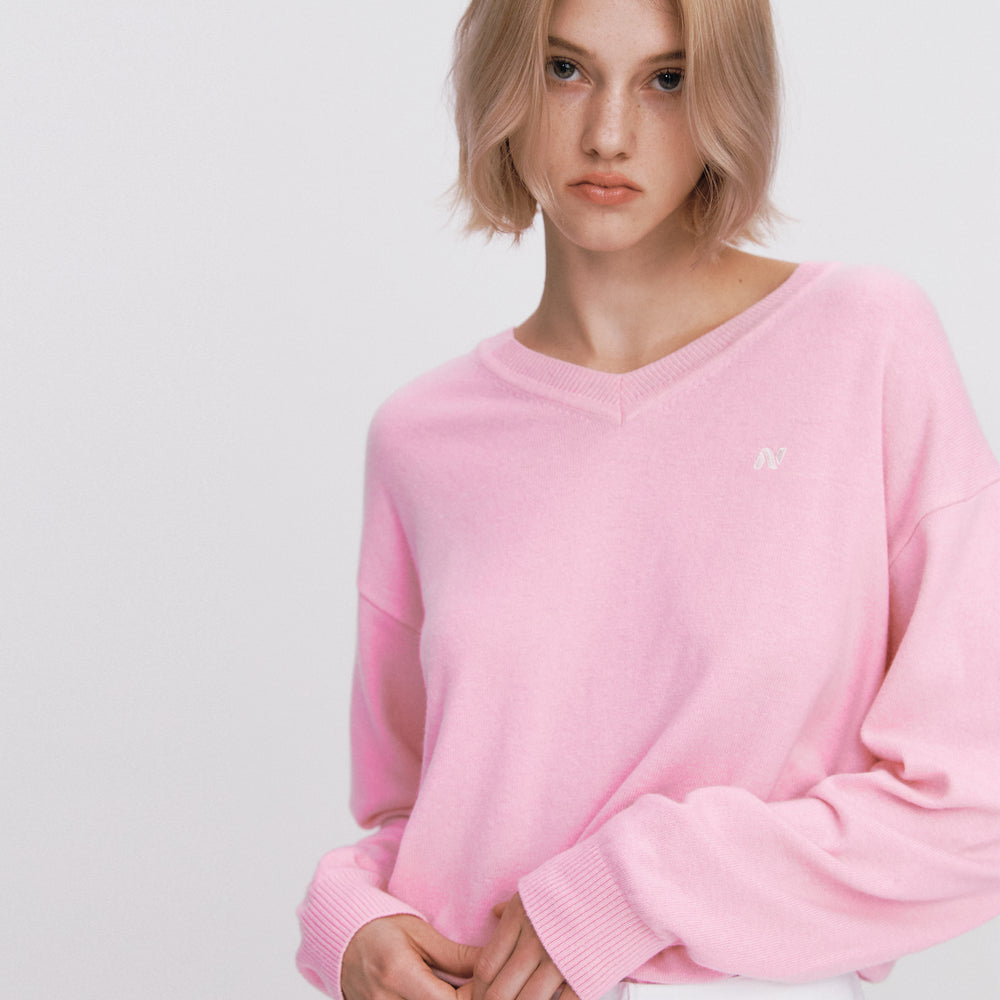 
                  
                    NOIRNINE UNISEX N V-Neck Knit PINK
                  
                