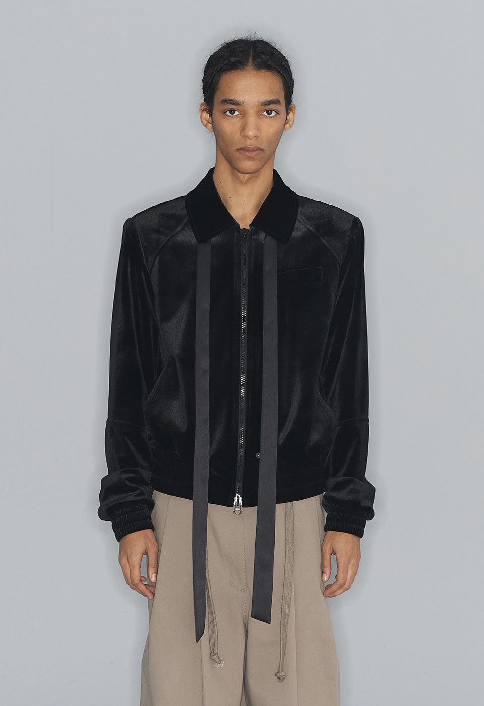 OPEN YY TIE VELVET BOMBER JACKET BLACK