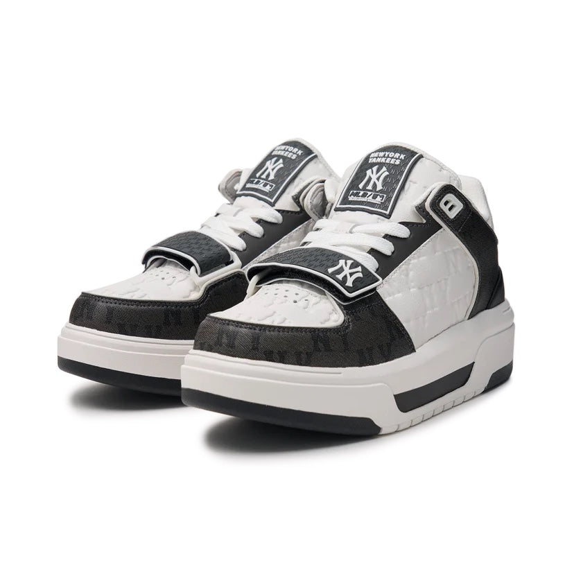 MLB CHUNKY LINER MID CLASSIC MONOGRAM NY SNEAKER (BLACK)