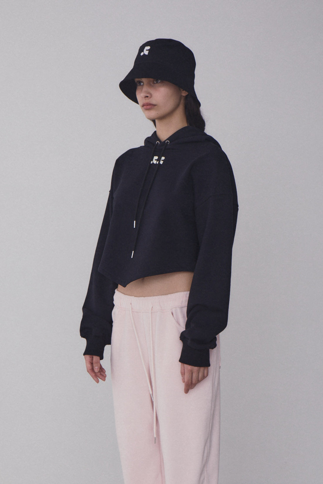 RR ARROW POINT HOODIE - BLACK