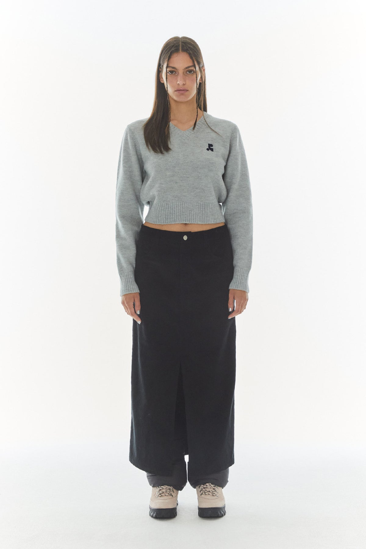 WOOL V-NECK CROPPED KNIT - GRAY