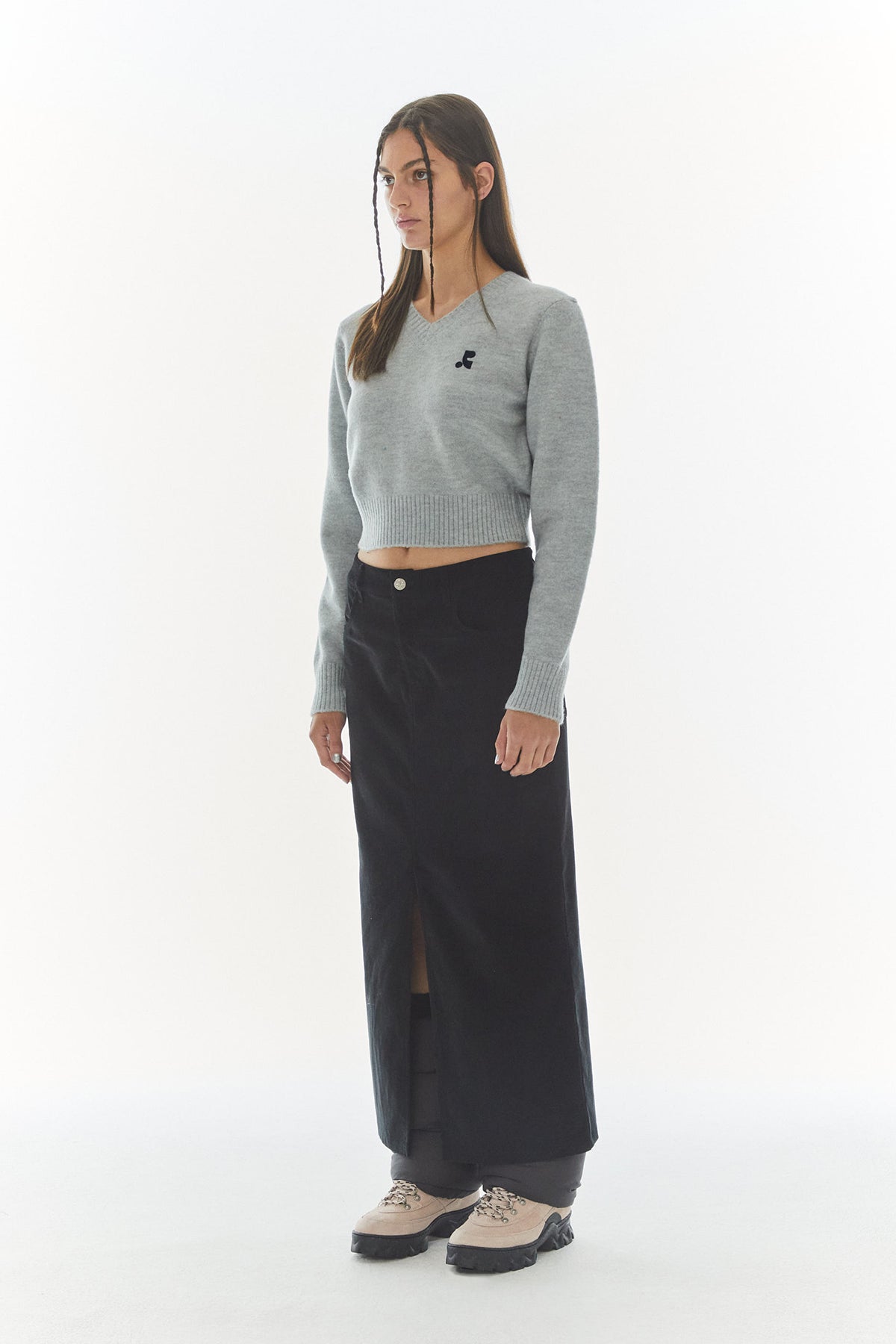 WOOL V-NECK CROPPED KNIT - GRAY