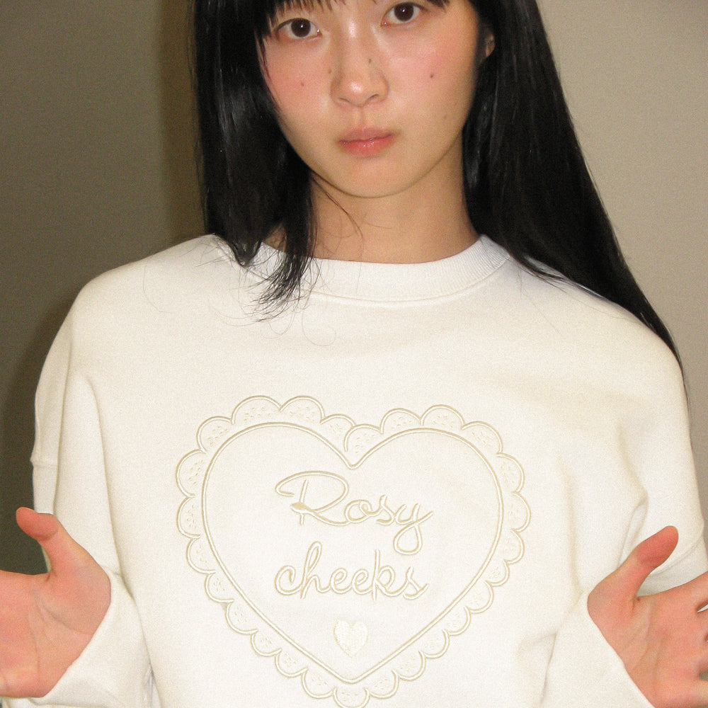 
                  
                    RONRON ROSY CHEEKS HEART EMBROIDERY SWEATSHIRTS WHITE
                  
                