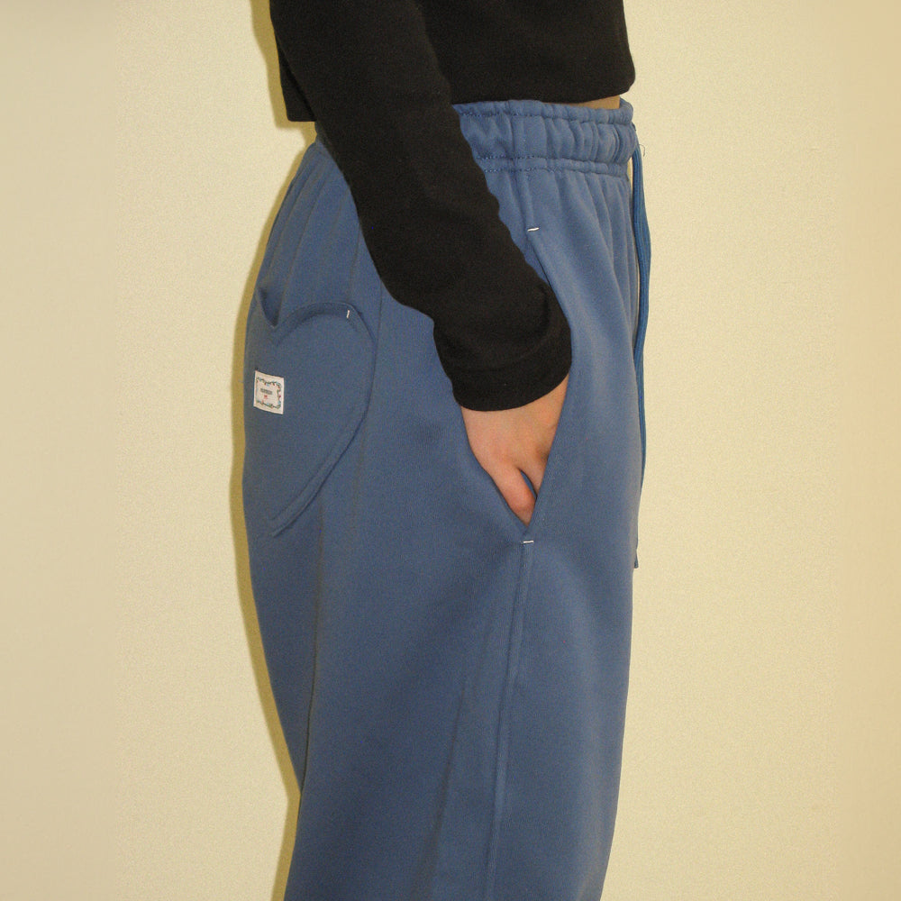 
                  
                    RONRON BACK HEART STITCH POCKET SWEAT JOGGER PANTS DUSTY BLUE
                  
                