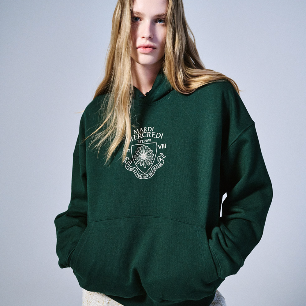 
                  
                    MARDI HOODY ALUMNI SMALL EMBLEM NEEDLEWORK_DEEPGREEN CREAM
                  
                