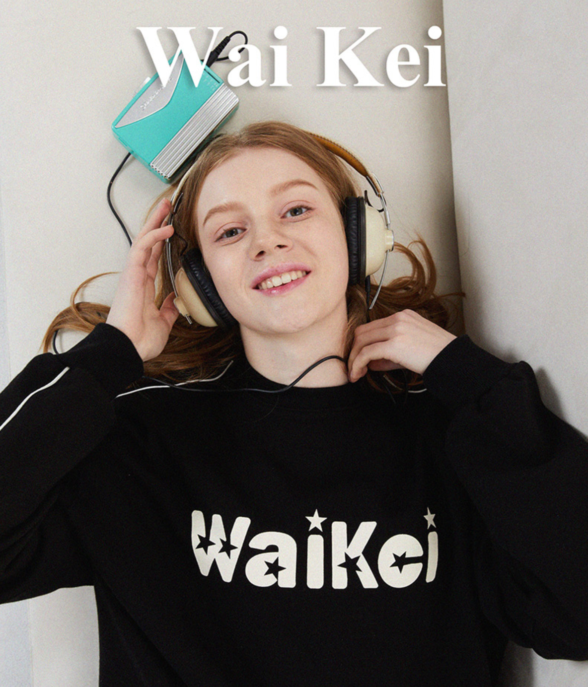 WAIKEI Piping Star Logo Sweatshirts BLACK