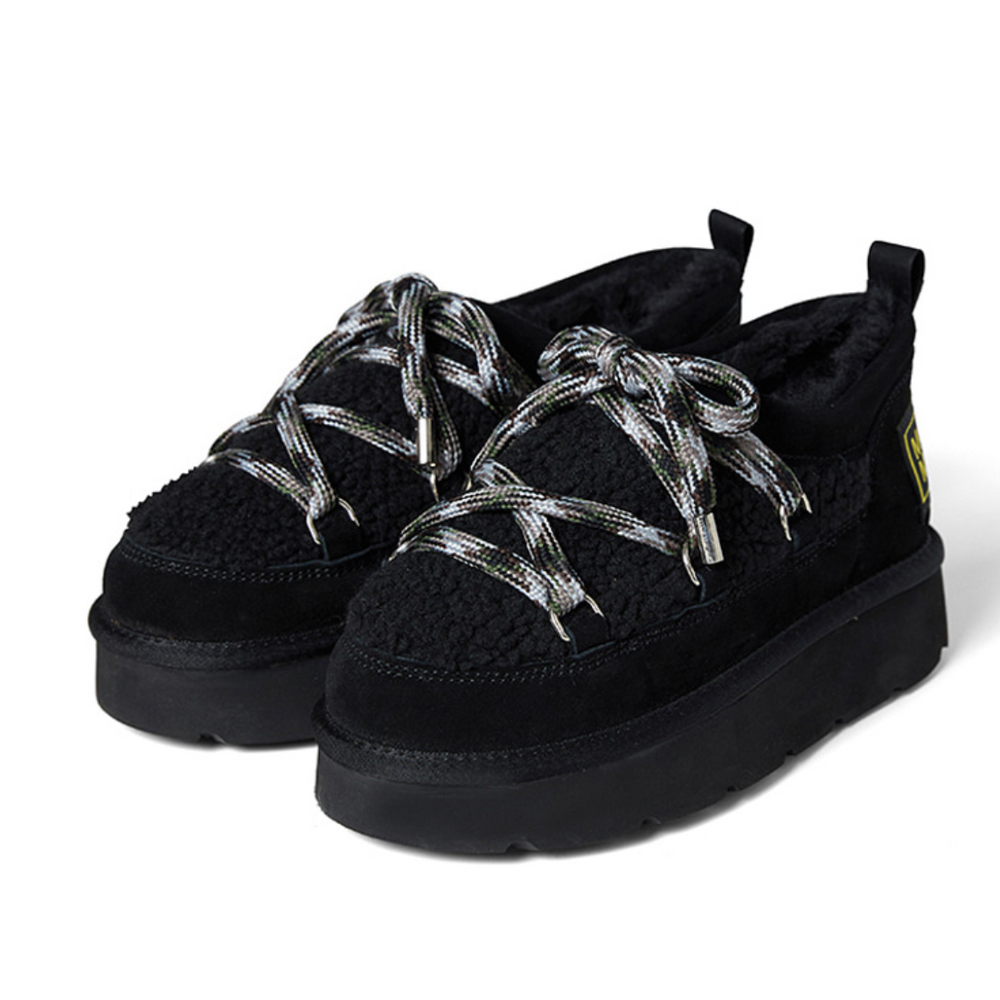 
                  
                    MARDI LUNE SLIP-ON SHOELACE SET_BLACK
                  
                