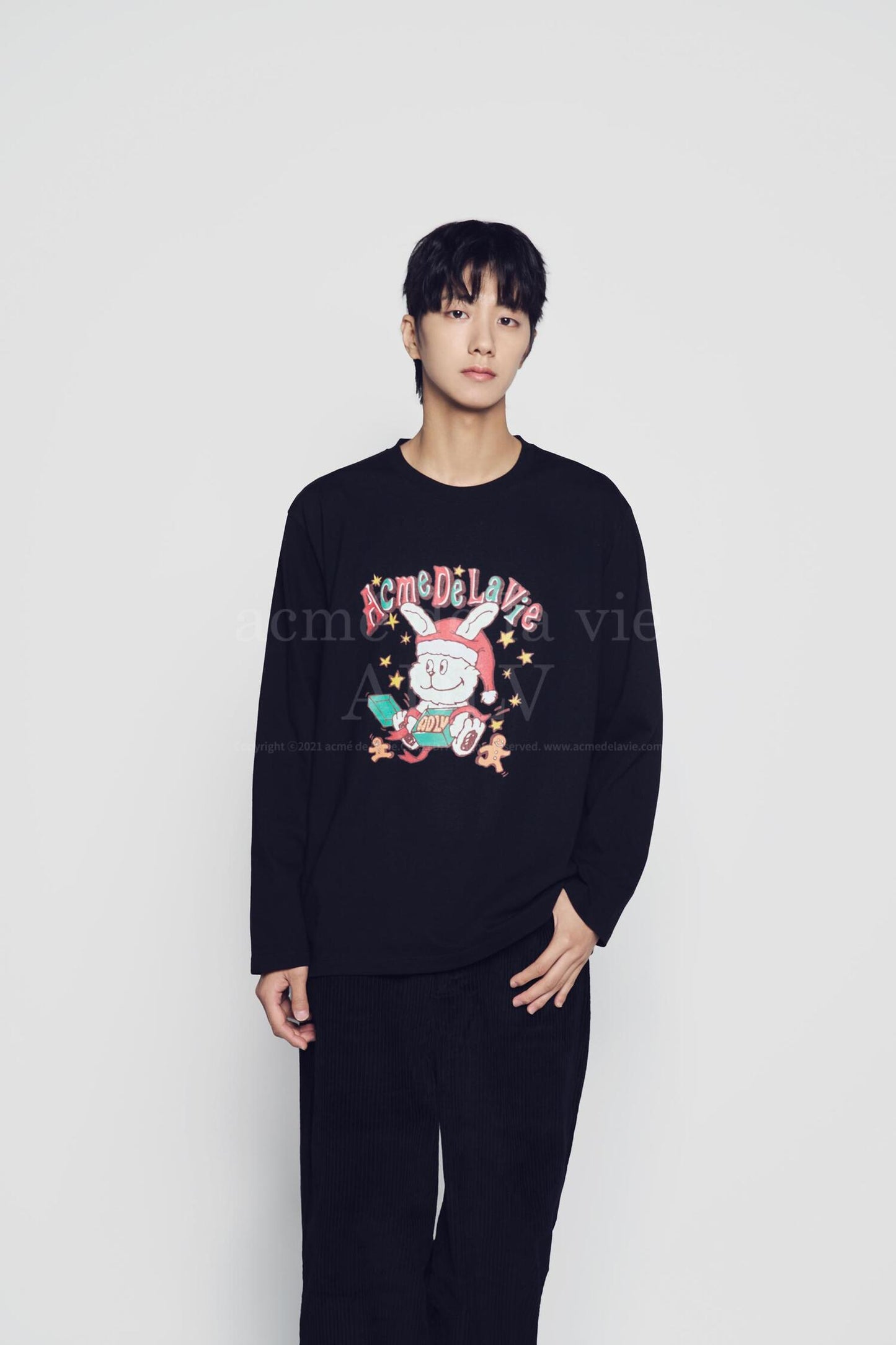 ADLV SANTA RABBIT PRESENT LONG SLEEVE T-SHIRT BLACK