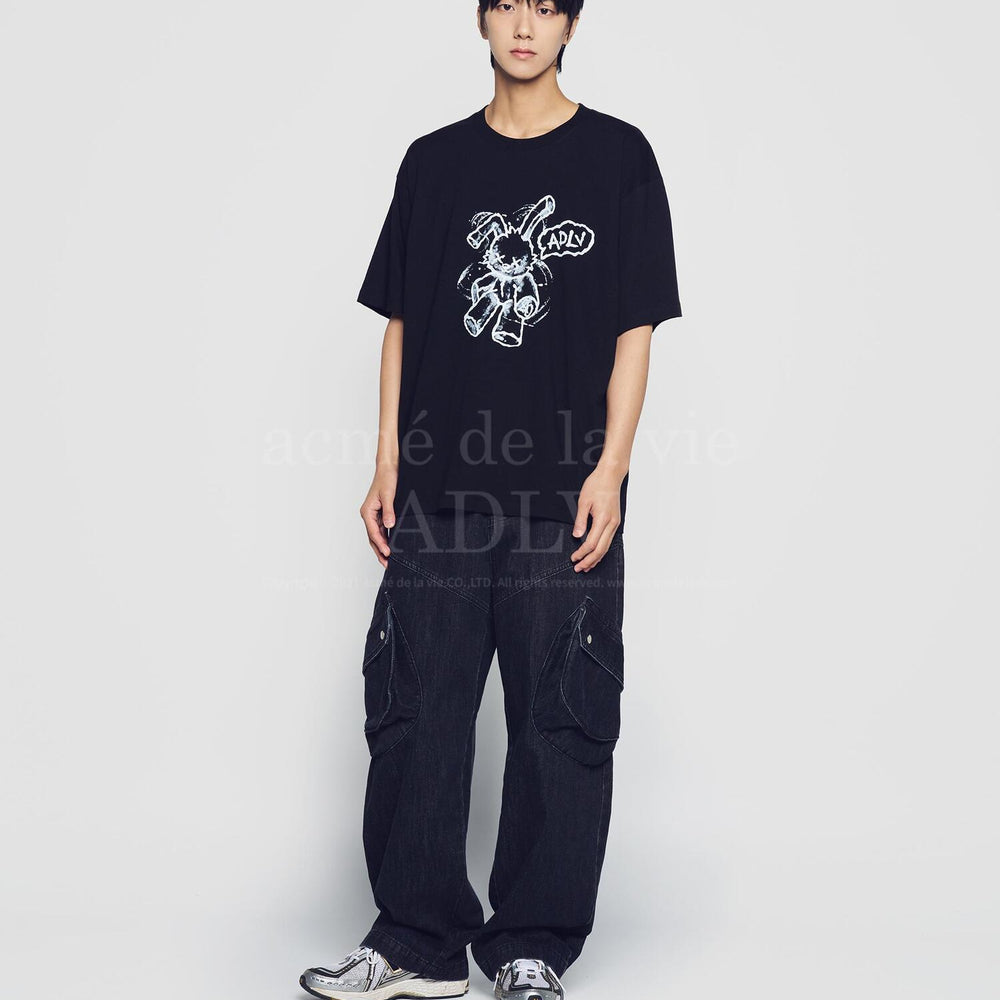 
                  
                    ADLV HANDSKETCH RABBIT SHORT SLEEVE T-SHIRT BLACK
                  
                