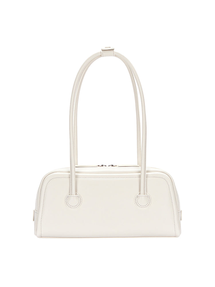 
                  
                    MARGESHERWOOD SOFT BAGUETTE BAG_cream plain
                  
                