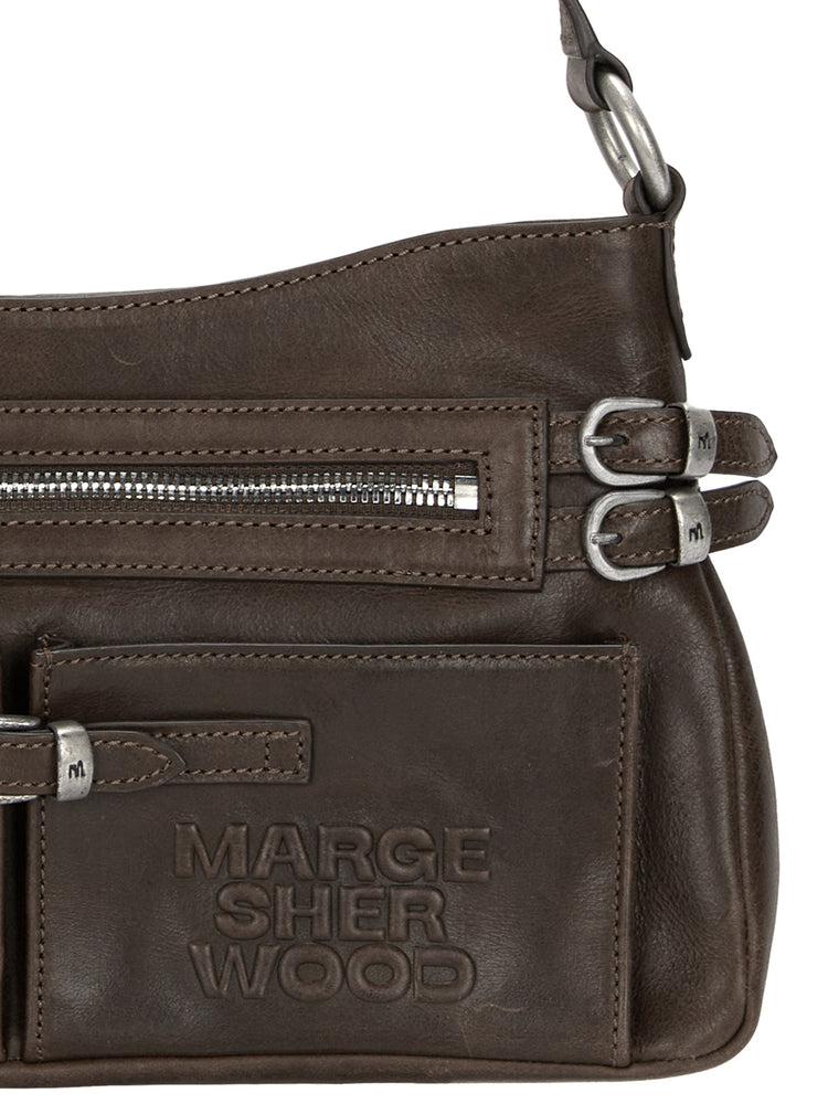 
                  
                    MARGESHERWOOD FLAT POCKET SHOULDER_washed brown pull-up
                  
                