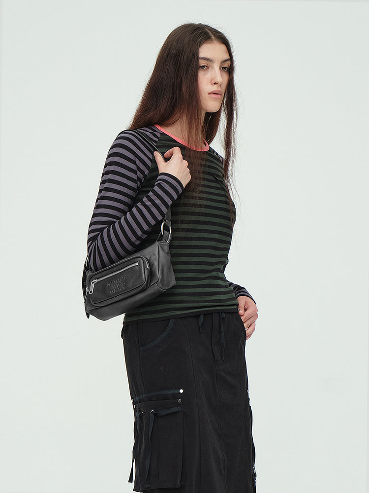 
                  
                    MARGESHERWOOD OUTPOCKET HOBO MINI_washed black two-tone brushed
                  
                