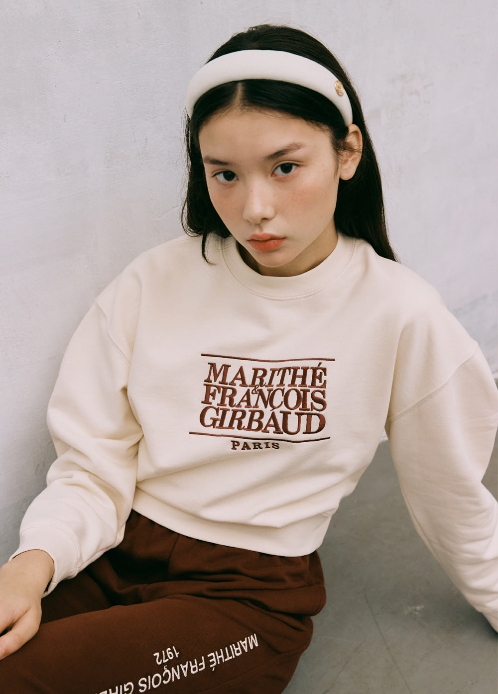 MARITHÉ W CLASSIC LOGO CROP SWEATSHIRT